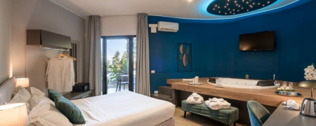 Love&Relax: Pernottamento in Camera con Jacuzzi con Colazione + Percorso Benessere ad Uso Esclusivo